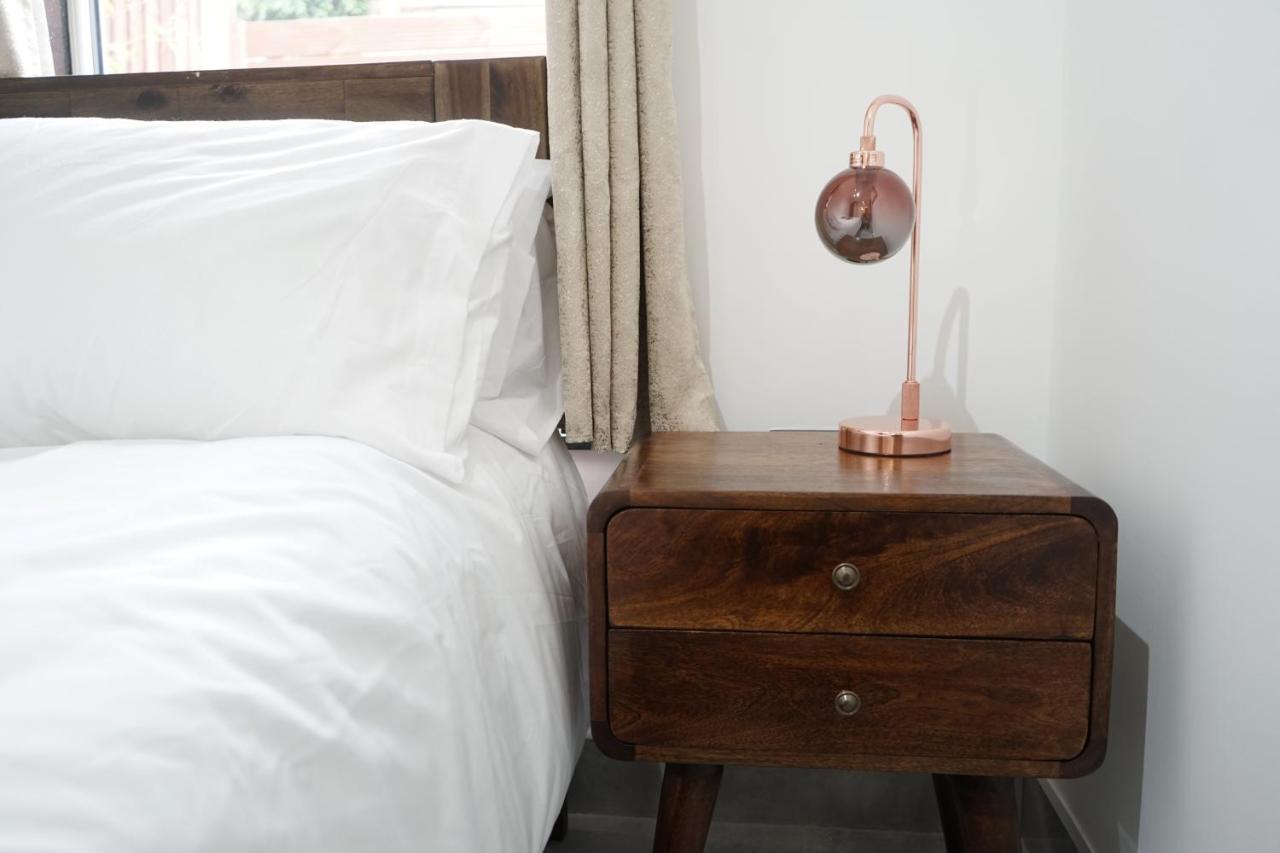Luxury London Garden Home Sleep 7, 2 Mins To Metro Exterior photo